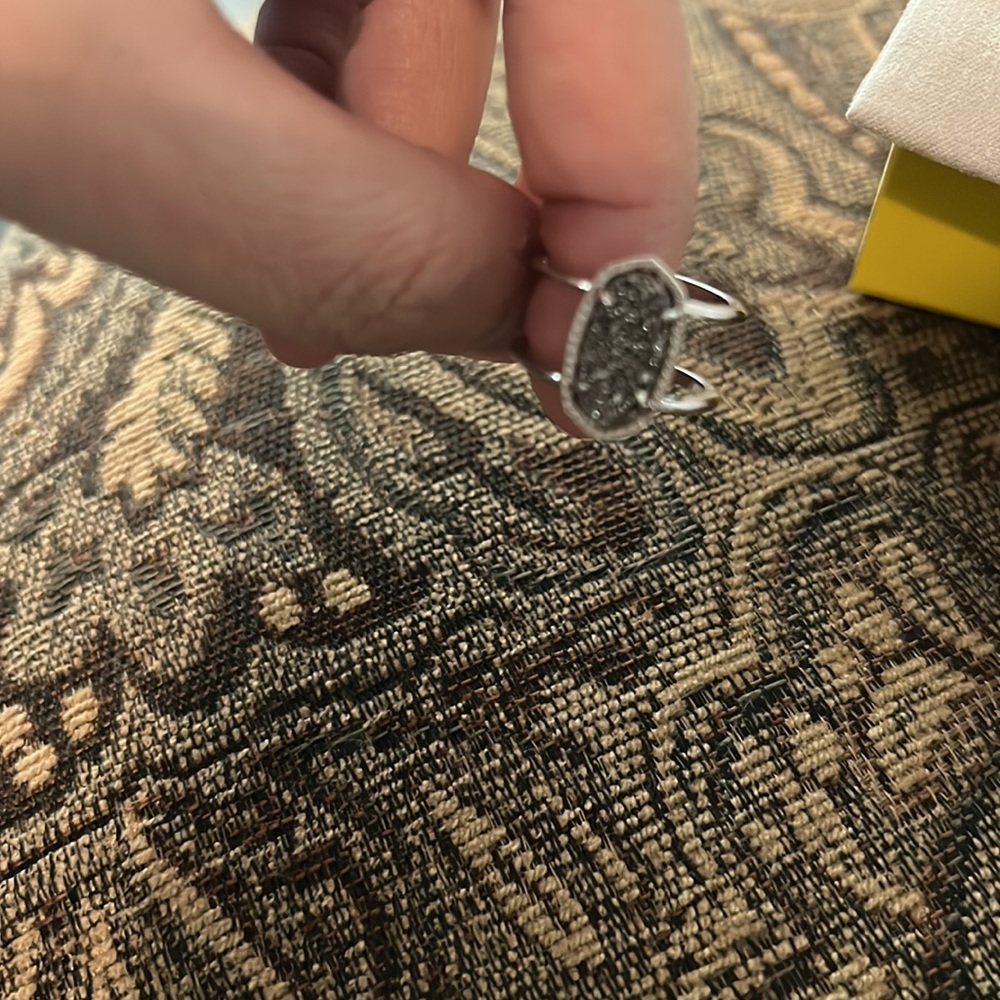 Kendra Scott ring - Picture 2 of 4